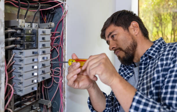 Best Local Electrician Companies  in Bloomfield, NY